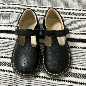Mini Boden Leather Tbar flats Black 27